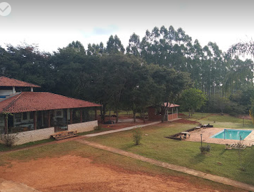 Vista aérea da Pousada Modelo com piscina